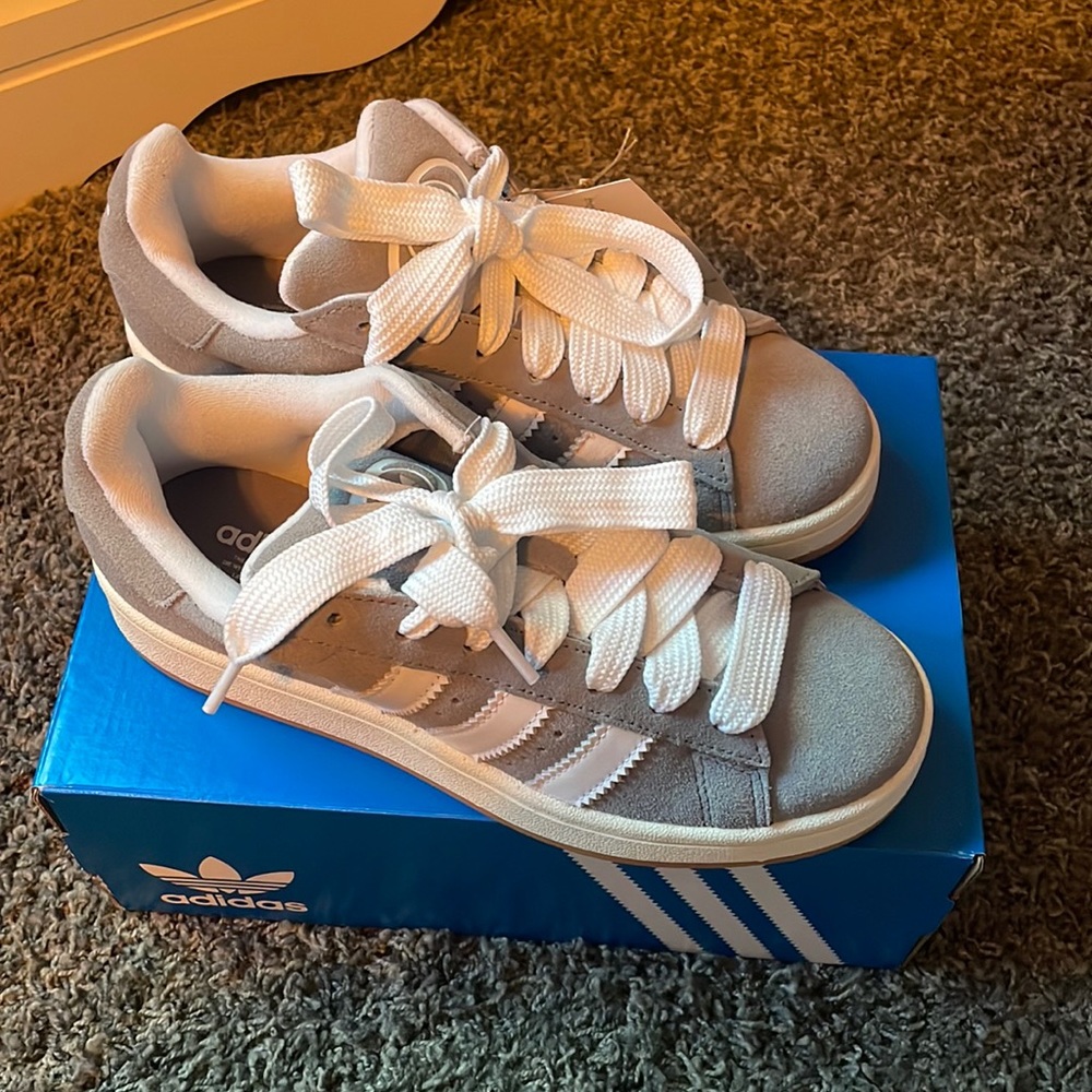 Grey Adidas Campus 00’s